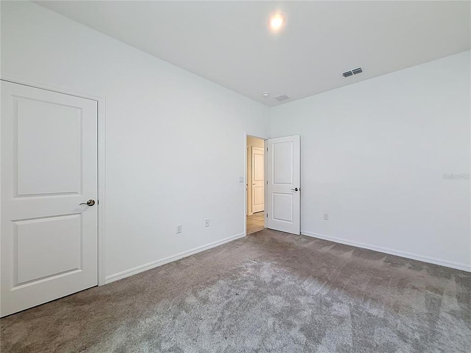 En Venta: $398,000 (4 camas, 3 baños, 2209 Pies cuadrados)