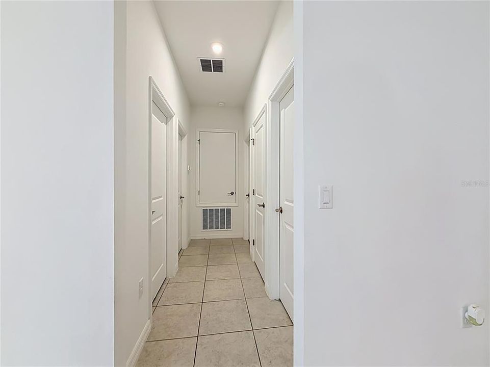 En Venta: $398,000 (4 camas, 3 baños, 2209 Pies cuadrados)