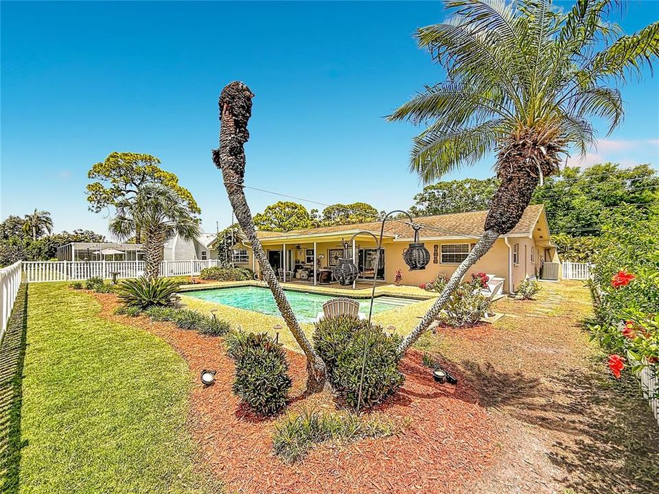 На продажу: $675,000 (3 спален, 2 ванн, 1990 Квадратных фут)