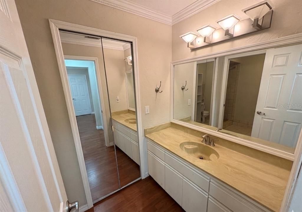 На продажу: $266,900 (3 спален, 2 ванн, 1610 Квадратных фут)
