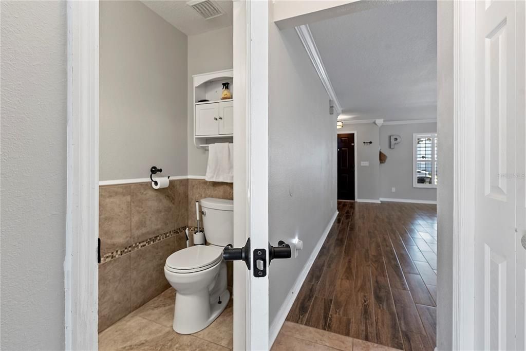 Activo con contrato: $449,999 (4 camas, 2 baños, 2476 Pies cuadrados)