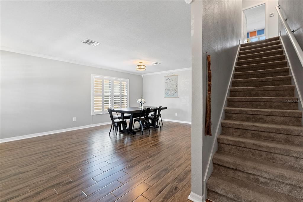 Activo con contrato: $449,999 (4 camas, 2 baños, 2476 Pies cuadrados)