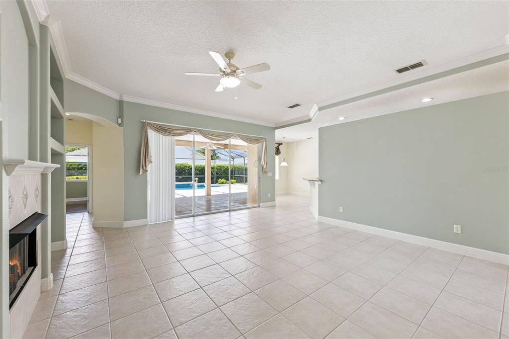For Sale: $735,000 (4 beds, 3 baths, 2768 Square Feet)