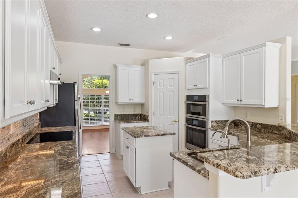 For Sale: $735,000 (4 beds, 3 baths, 2768 Square Feet)
