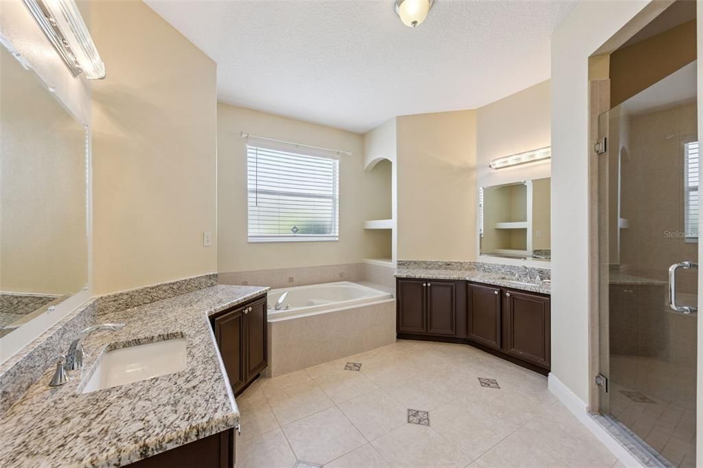 For Sale: $735,000 (4 beds, 3 baths, 2768 Square Feet)