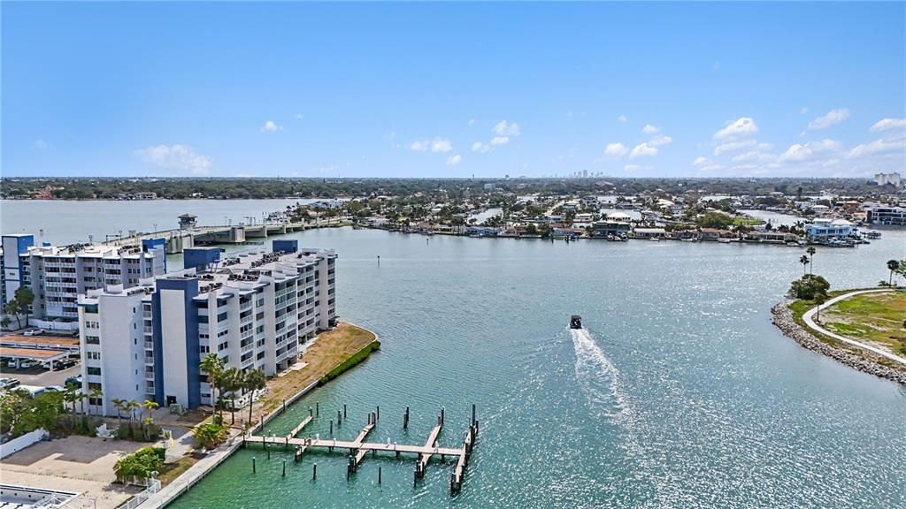 For Sale: $295,000 (2 beds, 2 baths, 1308 Square Feet)