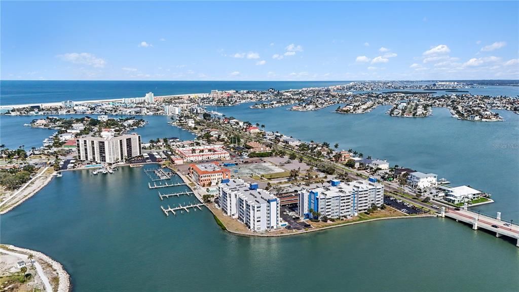 For Sale: $295,000 (2 beds, 2 baths, 1308 Square Feet)