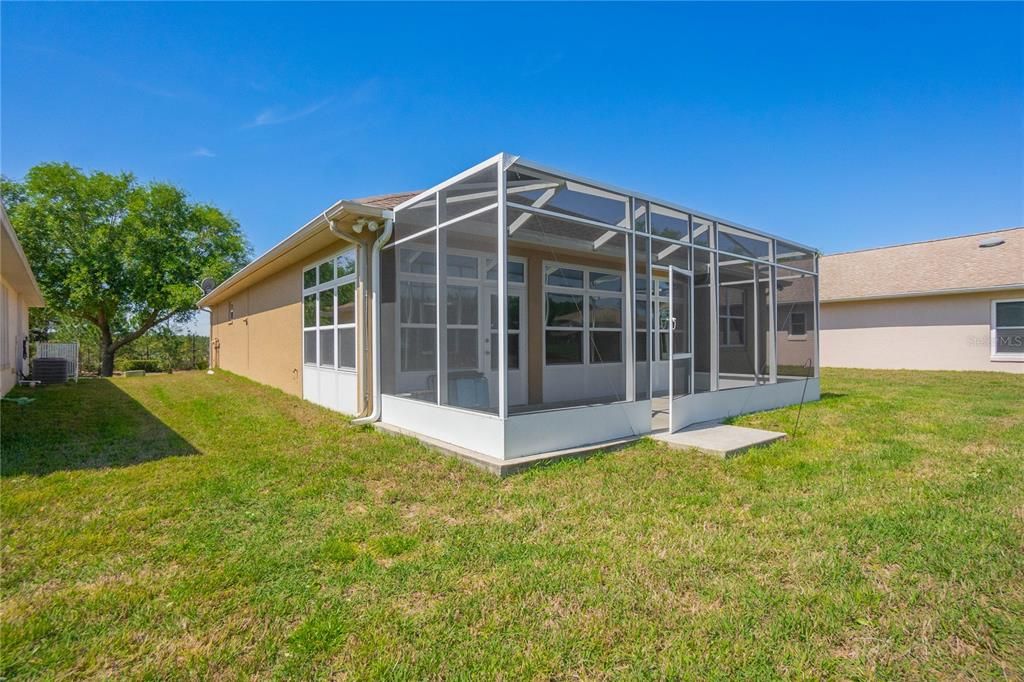 For Sale: $325,000 (3 beds, 2 baths, 1952 Square Feet)