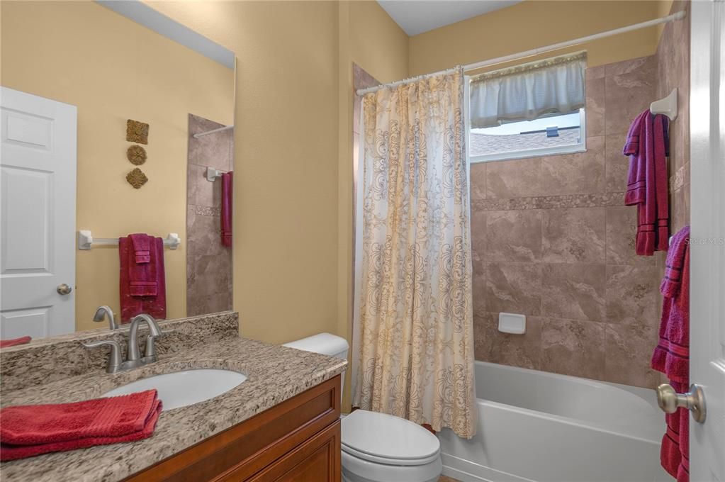 For Sale: $325,000 (3 beds, 2 baths, 1952 Square Feet)