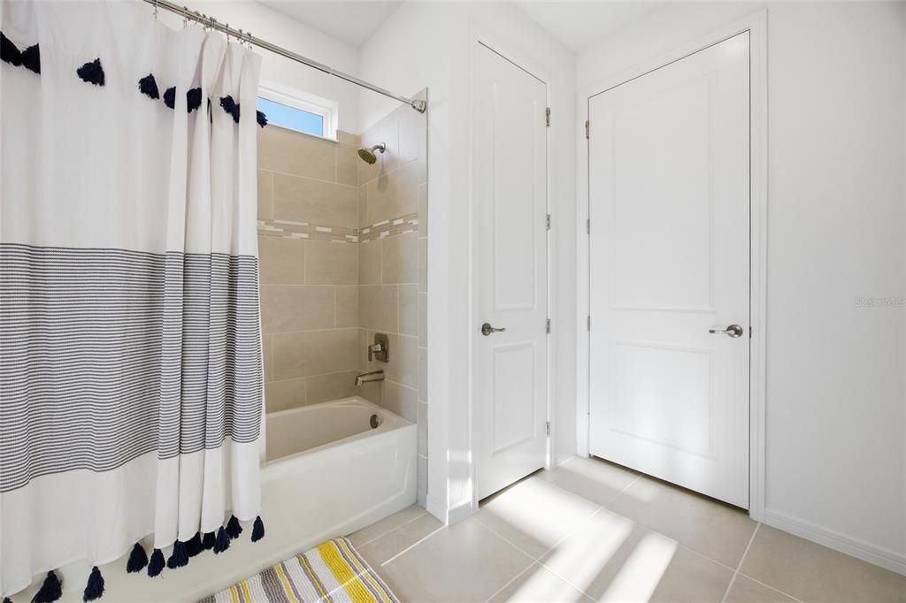 En Venta: $475,000 (2 camas, 2 baños, 2261 Pies cuadrados)