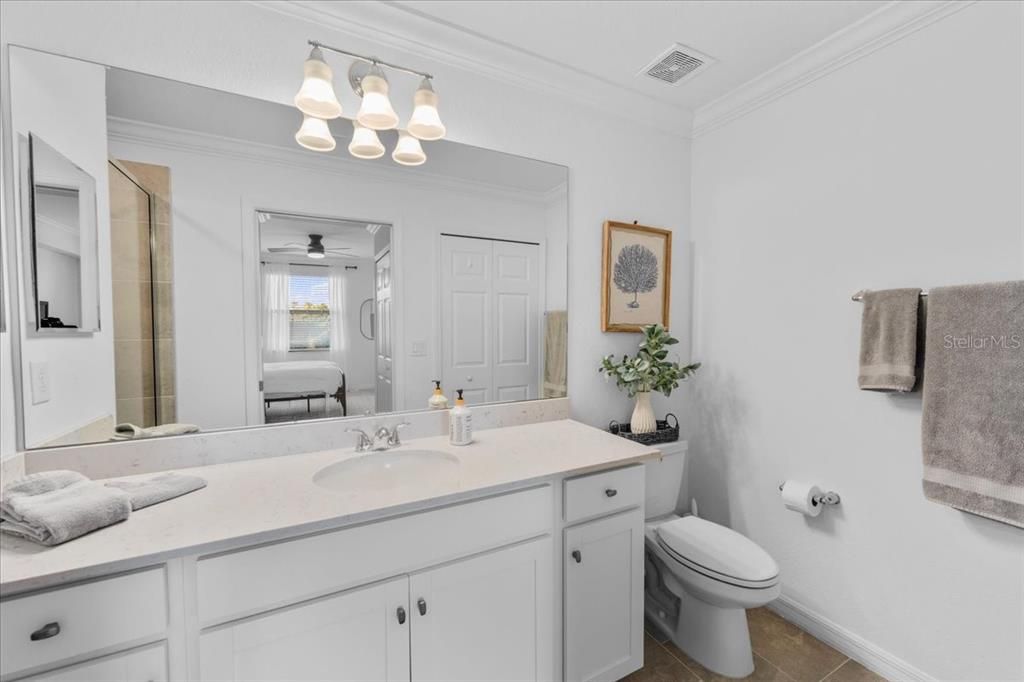 En Venta: $279,000 (2 camas, 2 baños, 1121 Pies cuadrados)