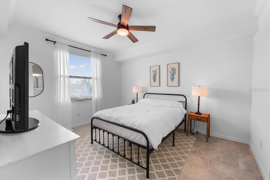 En Venta: $279,000 (2 camas, 2 baños, 1121 Pies cuadrados)