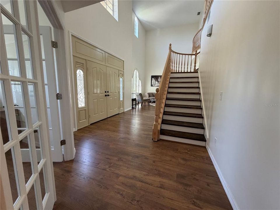 En Venta: $1,295,000 (5 camas, 5 baños, 4156 Pies cuadrados)