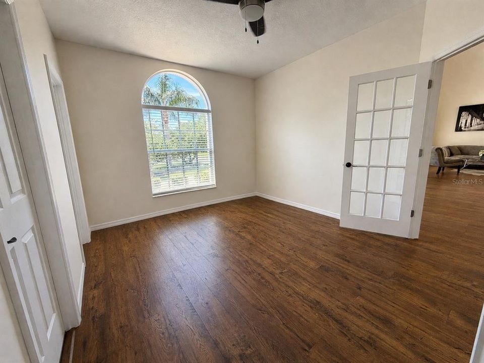 En Venta: $1,295,000 (5 camas, 5 baños, 4156 Pies cuadrados)