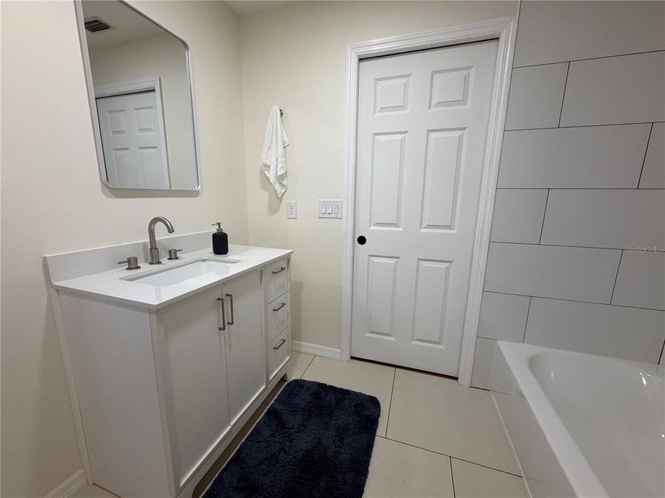 En Venta: $1,295,000 (5 camas, 5 baños, 4156 Pies cuadrados)