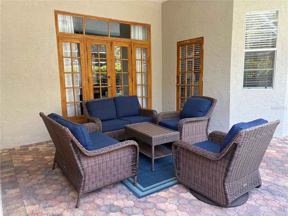 En Venta: $1,295,000 (5 camas, 5 baños, 4156 Pies cuadrados)