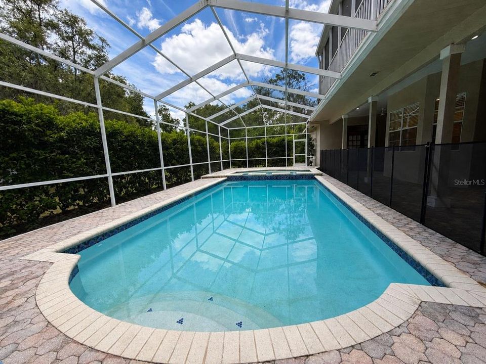 En Venta: $1,295,000 (5 camas, 5 baños, 4156 Pies cuadrados)