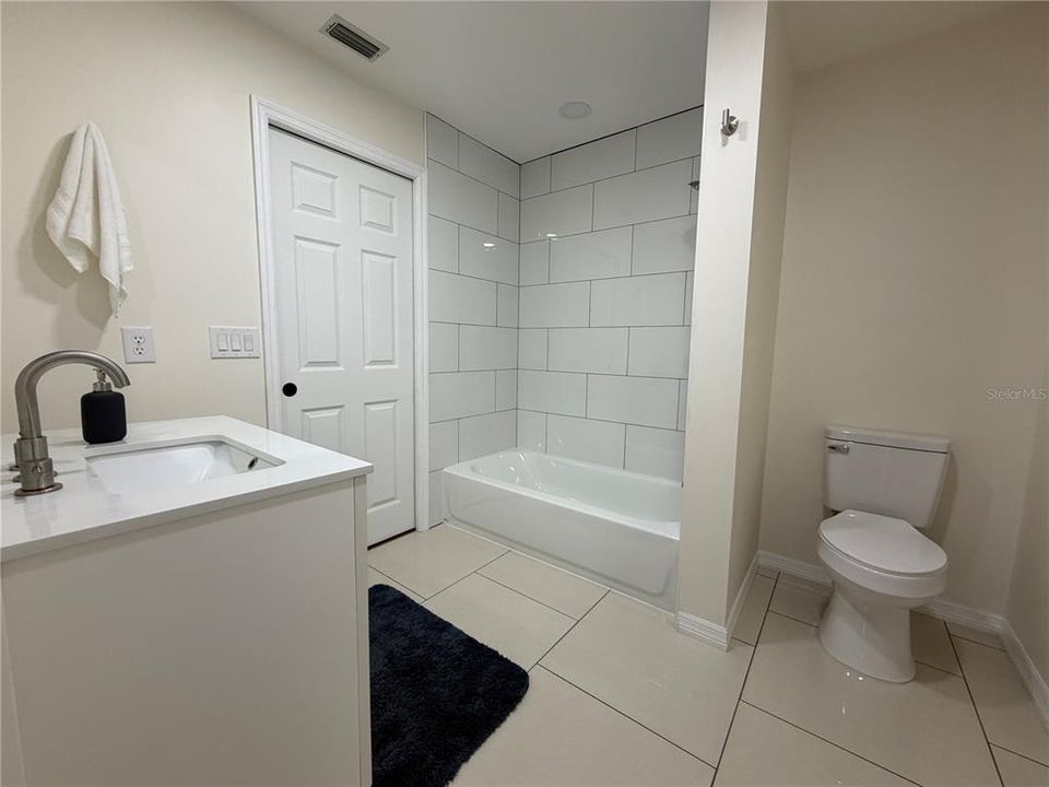 En Venta: $1,295,000 (5 camas, 5 baños, 4156 Pies cuadrados)