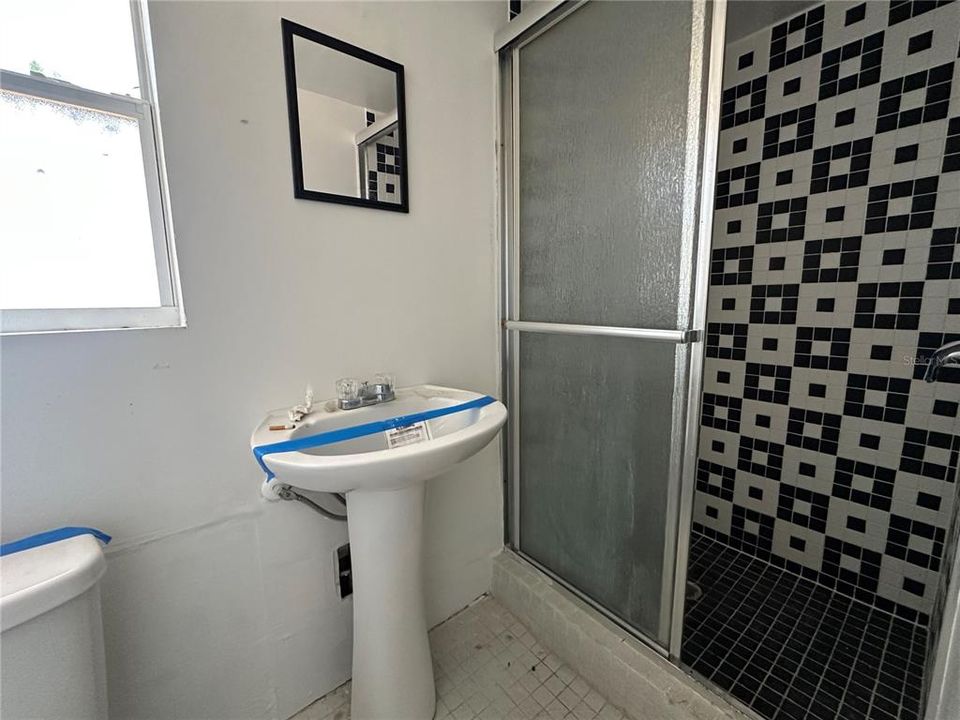 Activo con contrato: $350,000 (3 camas, 0 baños, 1476 Pies cuadrados)