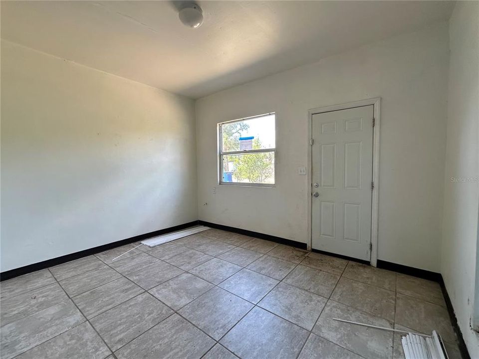 Activo con contrato: $350,000 (3 camas, 0 baños, 1476 Pies cuadrados)