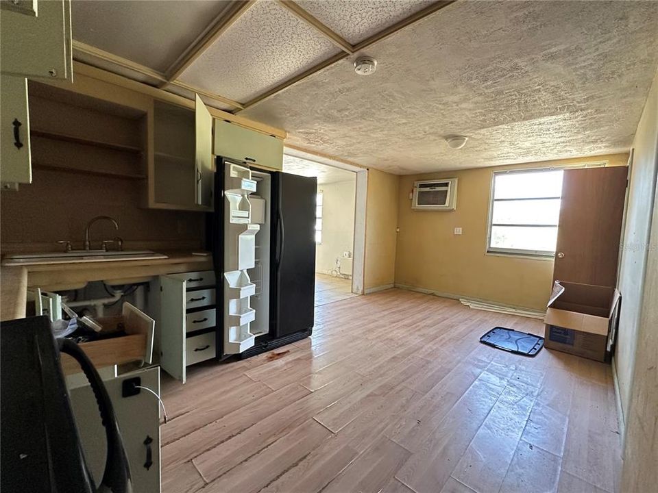 Activo con contrato: $350,000 (3 camas, 0 baños, 1476 Pies cuadrados)