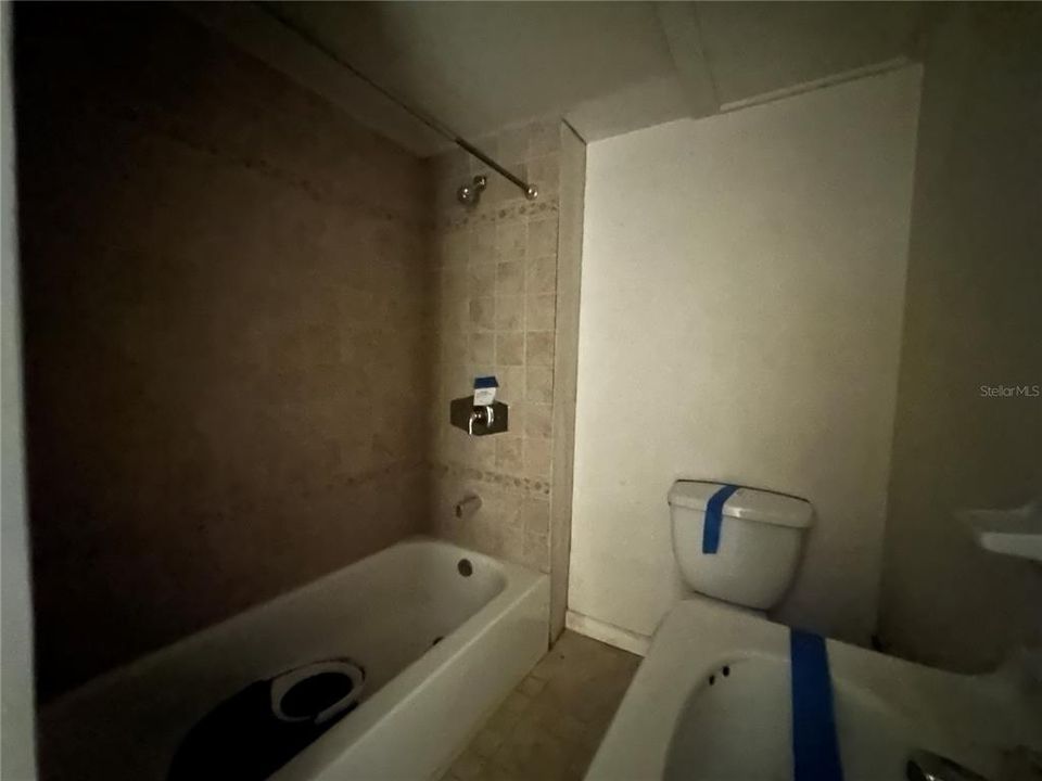 Activo con contrato: $350,000 (3 camas, 0 baños, 1476 Pies cuadrados)