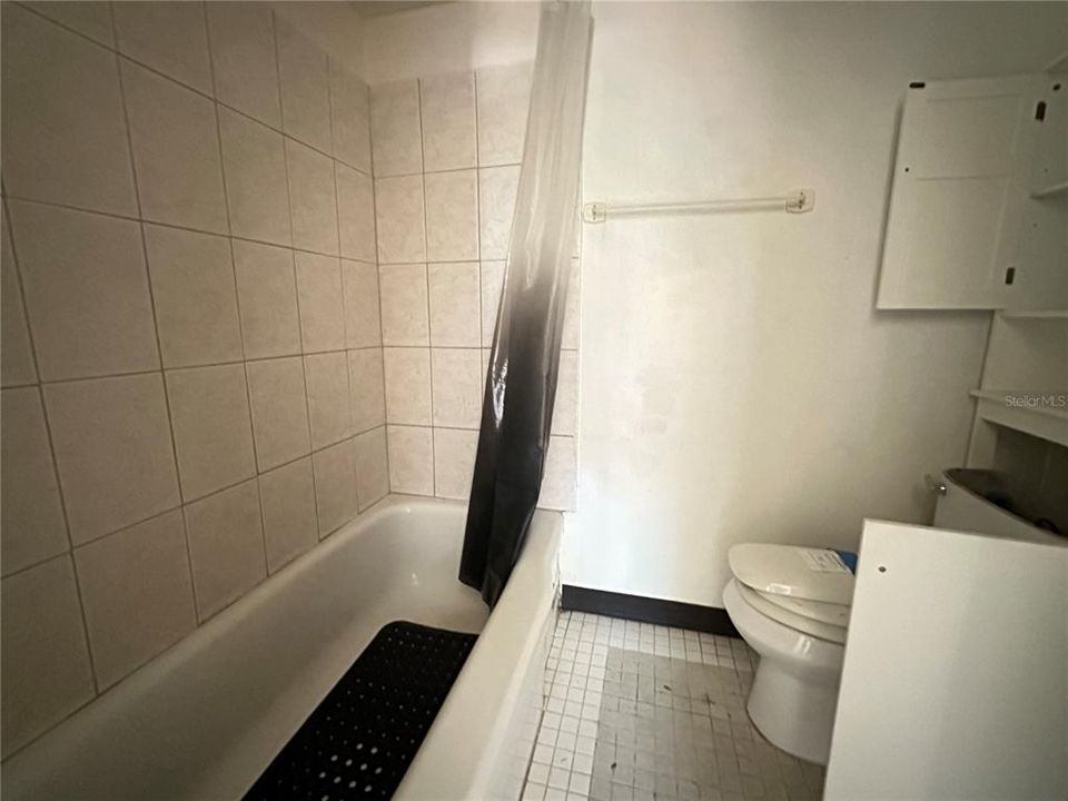 Activo con contrato: $350,000 (3 camas, 0 baños, 1476 Pies cuadrados)