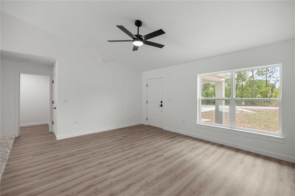 En Venta: $244,900 (3 camas, 2 baños, 1317 Pies cuadrados)