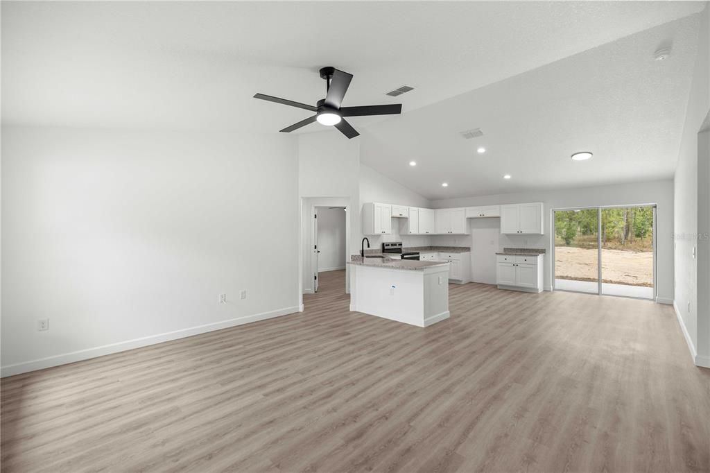 En Venta: $244,900 (3 camas, 2 baños, 1317 Pies cuadrados)