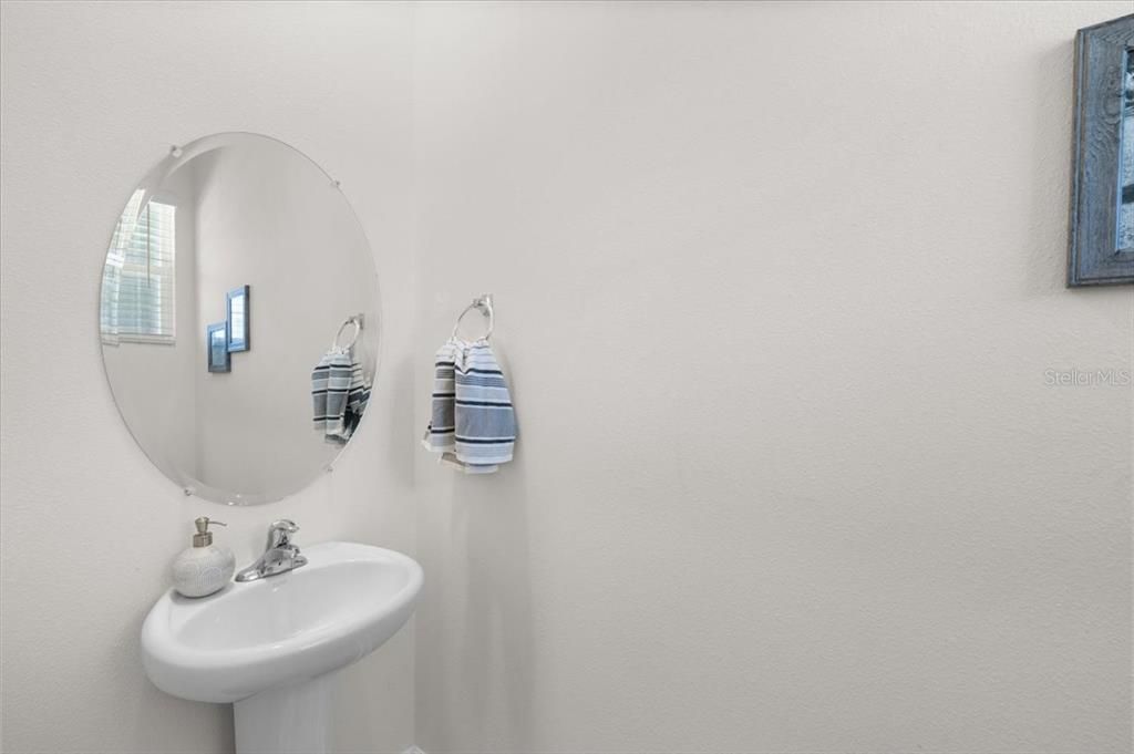 Activo con contrato: $275,000 (3 camas, 2 baños, 1758 Pies cuadrados)