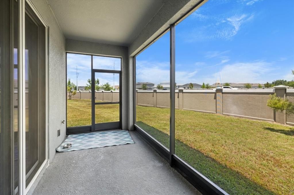Activo con contrato: $275,000 (3 camas, 2 baños, 1758 Pies cuadrados)