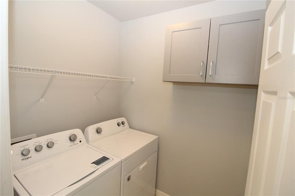 Activo con contrato: $325,000 (4 camas, 2 baños, 1812 Pies cuadrados)