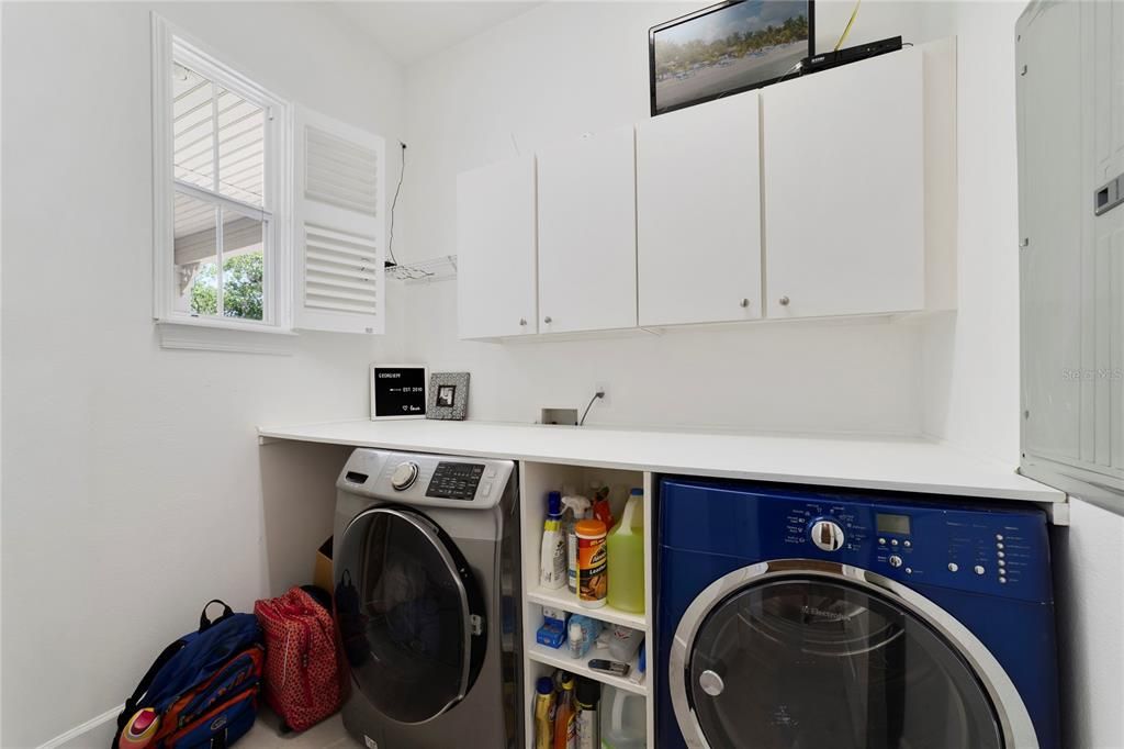 Activo con contrato: $1,899,000 (6 camas, 5 baños, 4026 Pies cuadrados)