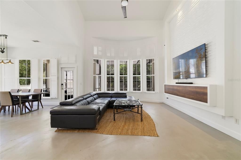 Activo con contrato: $1,899,000 (6 camas, 5 baños, 4026 Pies cuadrados)