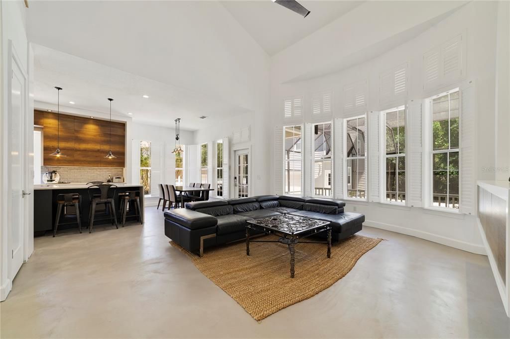 Activo con contrato: $1,899,000 (6 camas, 5 baños, 4026 Pies cuadrados)
