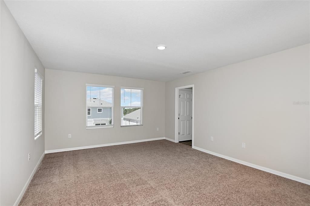 Active With Contract: $494,990 (5 beds, 3 baths, 3184 Square Feet)