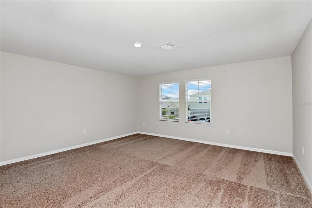 Active With Contract: $494,990 (5 beds, 3 baths, 3184 Square Feet)