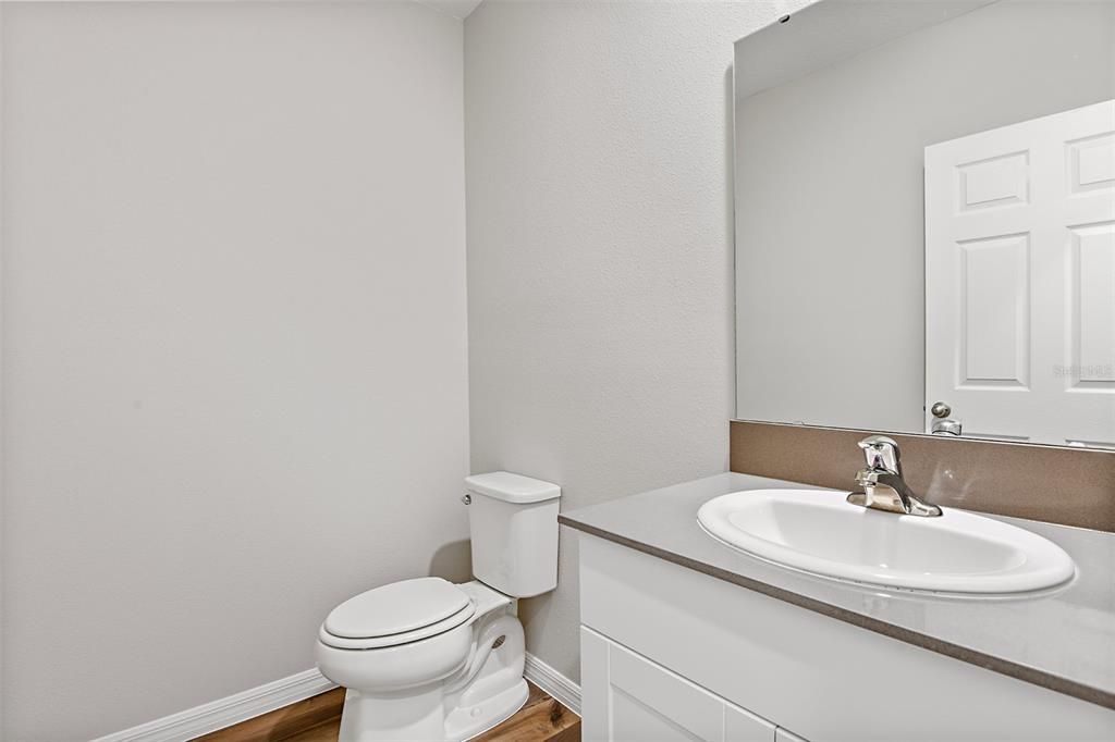 Active With Contract: $494,990 (5 beds, 3 baths, 3184 Square Feet)