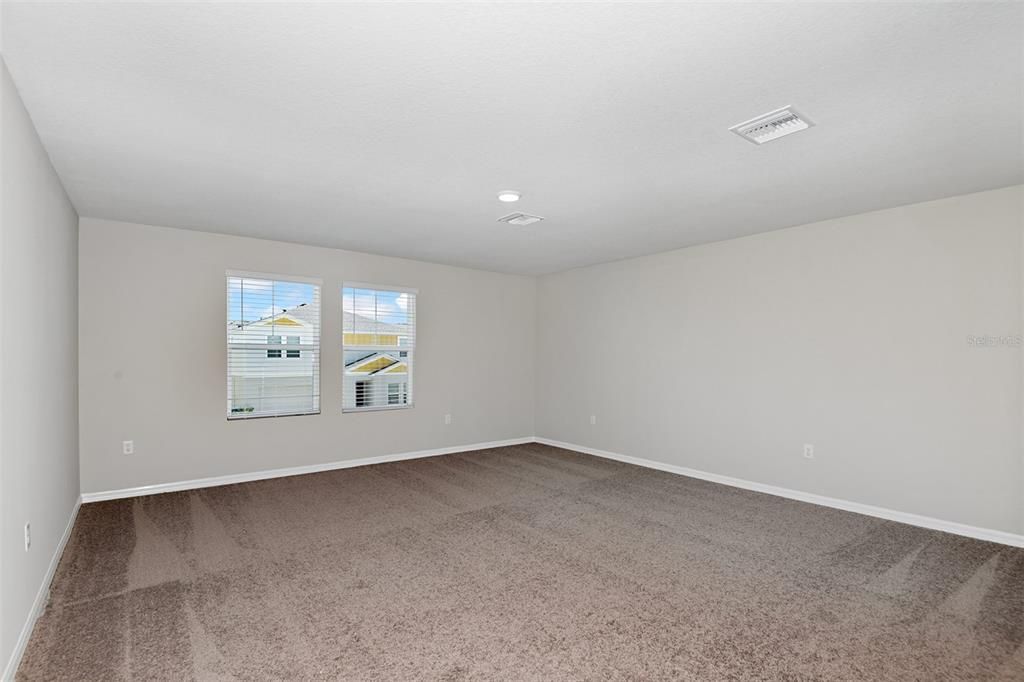 Active With Contract: $494,990 (5 beds, 3 baths, 3184 Square Feet)