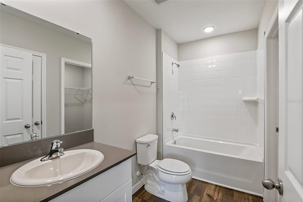 Active With Contract: $494,990 (5 beds, 3 baths, 3184 Square Feet)