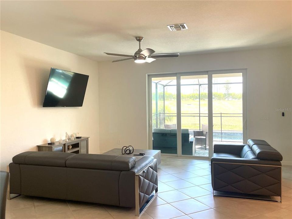 For Rent: $4,000 (4 beds, 3 baths, 2035 Square Feet)