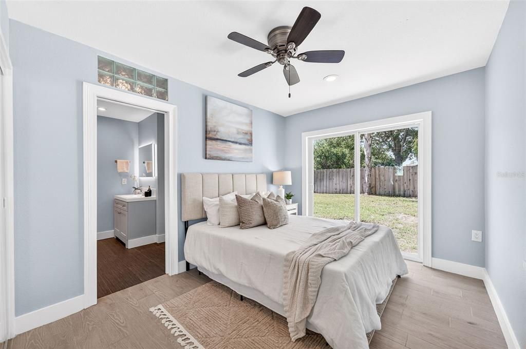Active With Contract: $430,000 (2 beds, 2 baths, 1066 Square Feet)