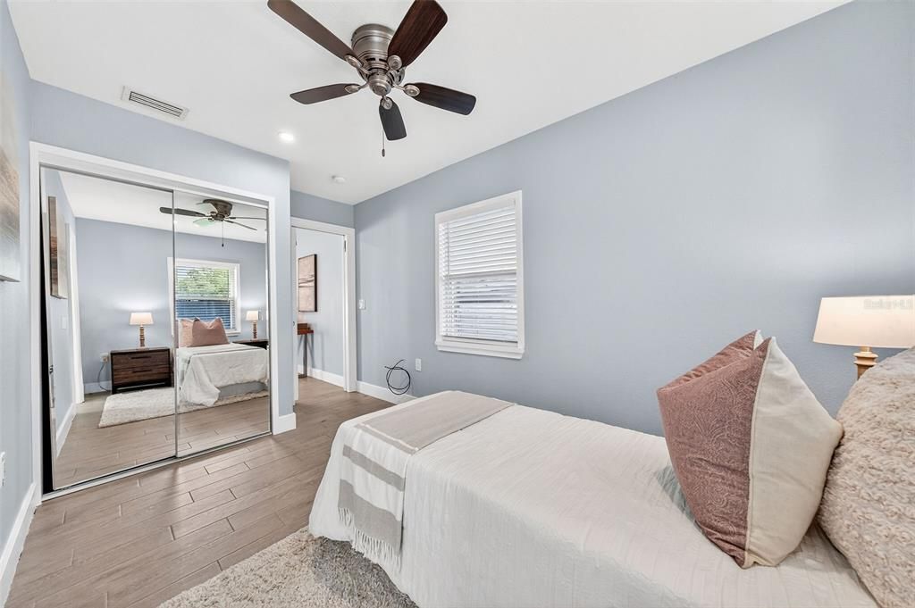 Active With Contract: $430,000 (2 beds, 2 baths, 1066 Square Feet)