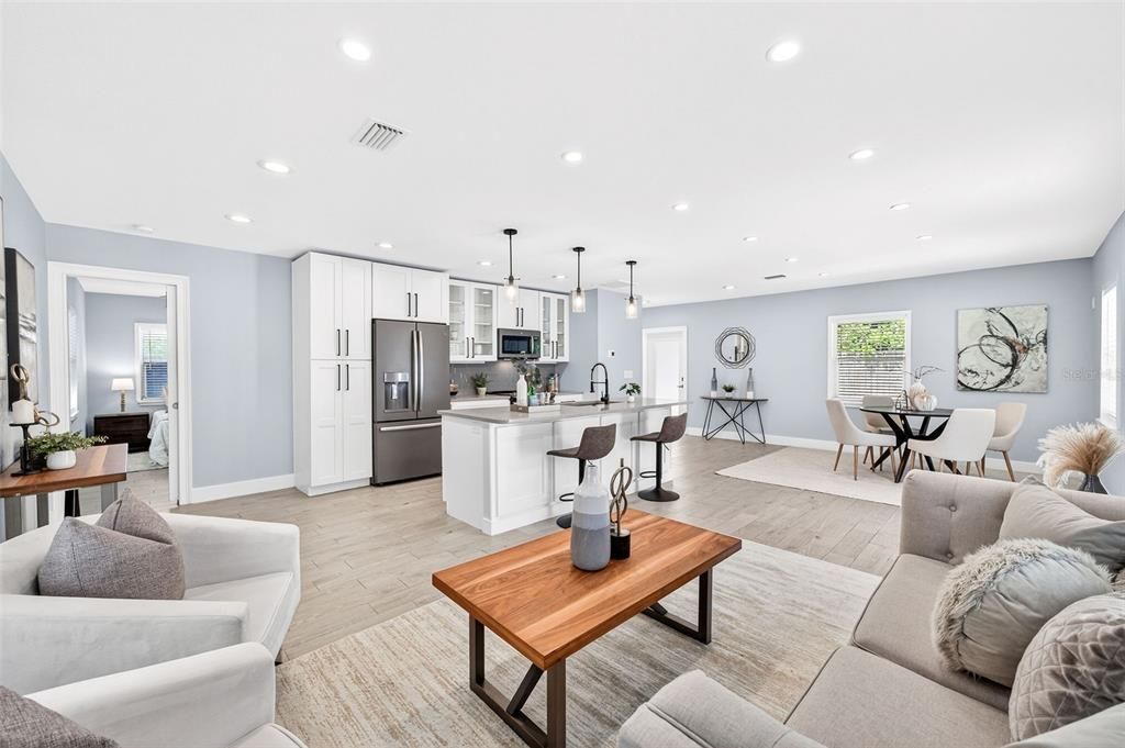 Active With Contract: $430,000 (2 beds, 2 baths, 1066 Square Feet)