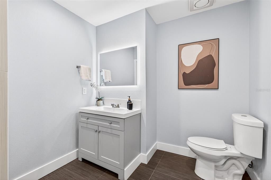 Active With Contract: $430,000 (2 beds, 2 baths, 1066 Square Feet)