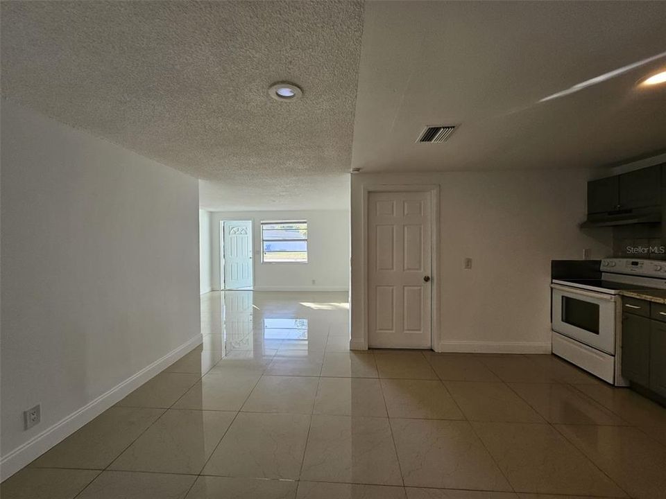 En Venta: $269,000 (3 camas, 1 baños, 856 Pies cuadrados)