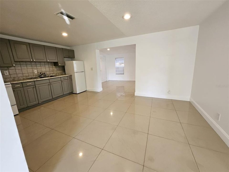 En Venta: $269,000 (3 camas, 1 baños, 856 Pies cuadrados)