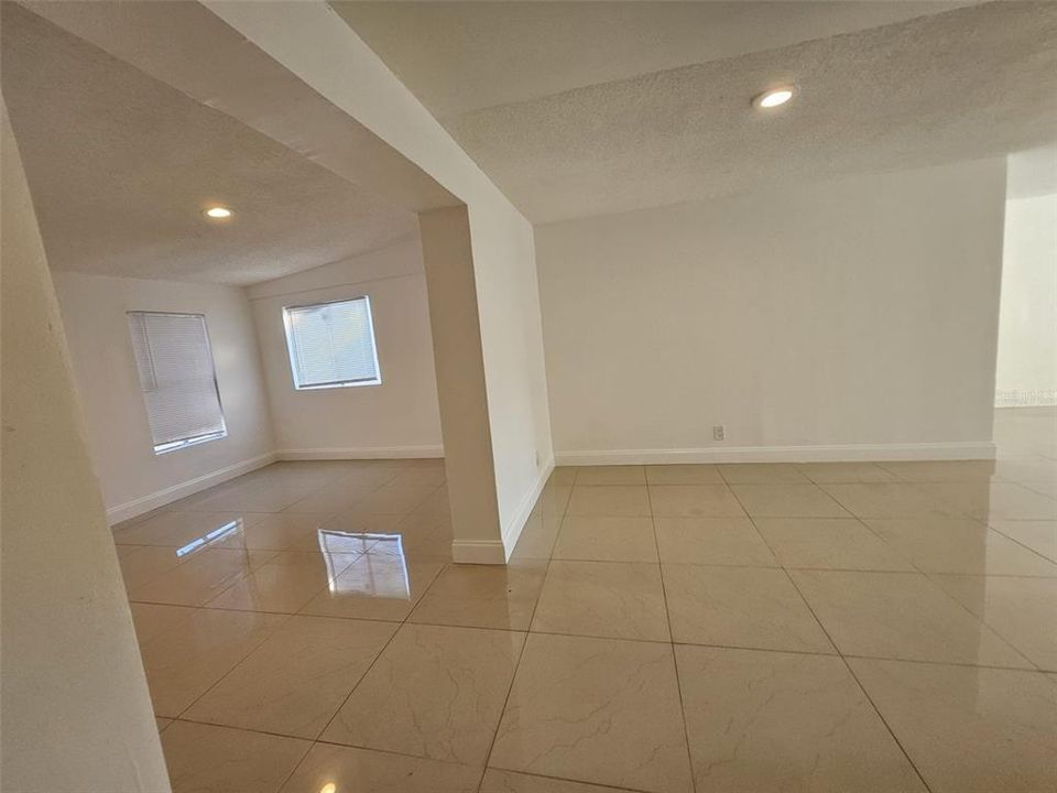 En Venta: $269,000 (3 camas, 1 baños, 856 Pies cuadrados)