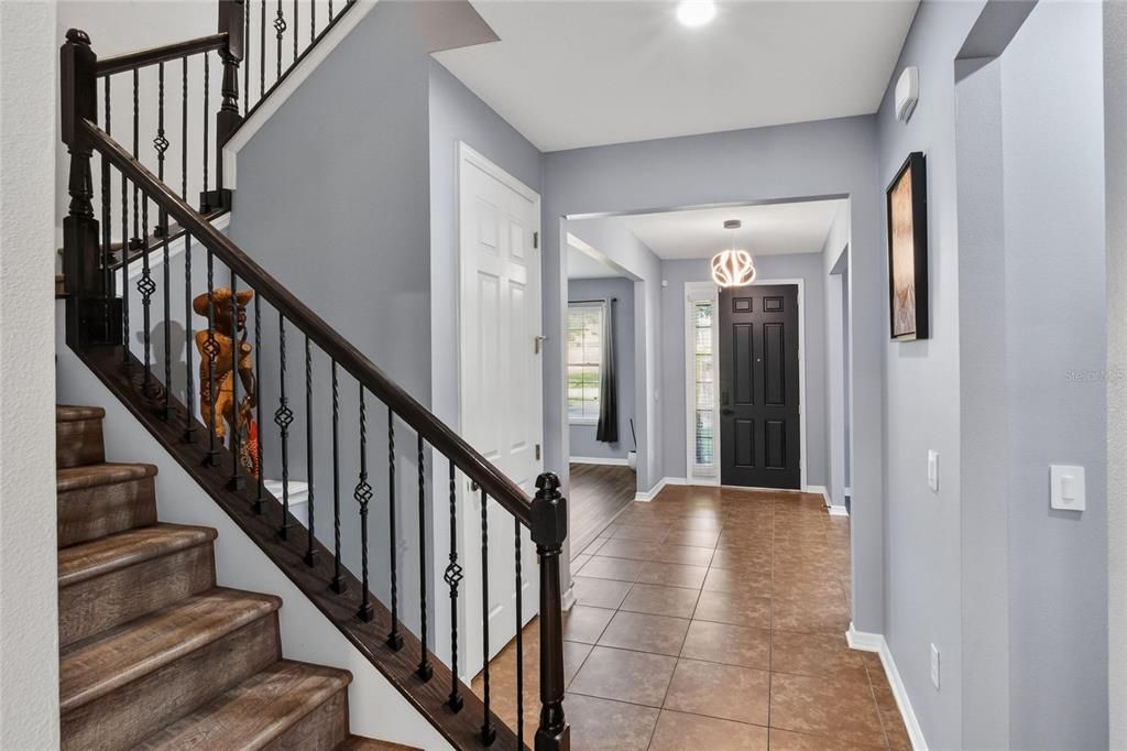 For Sale: $789,000 (5 beds, 3 baths, 5224 Square Feet)