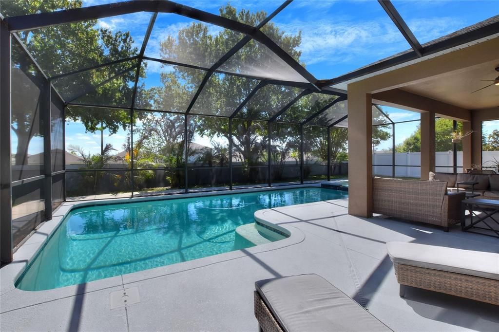 For Sale: $789,000 (5 beds, 3 baths, 5224 Square Feet)